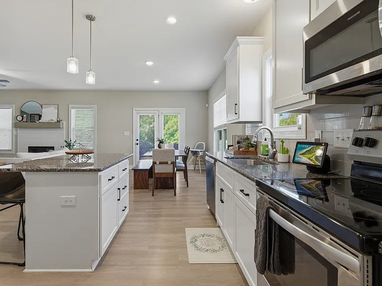 21 Vail Ct — Photo 16