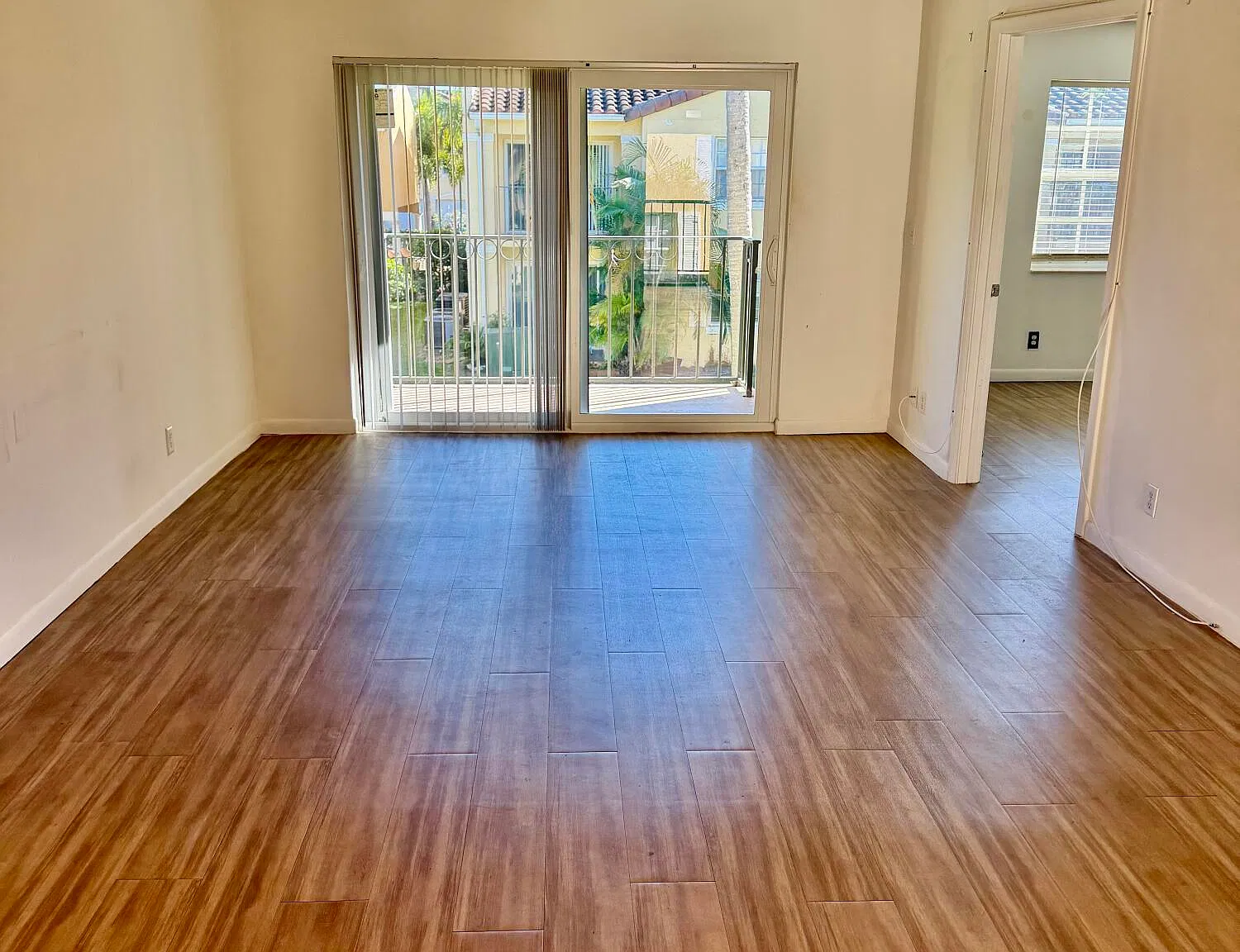 2 bed, 2.0 bath, 923 sqft, $2,000 — Photo 4