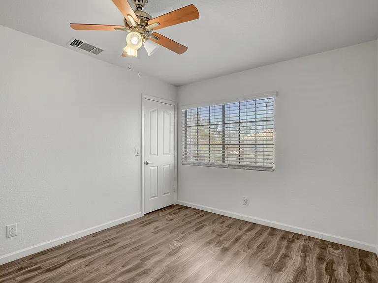 3557 Sedwick Dr — Photo 43