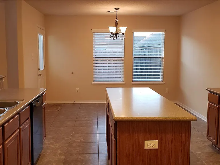 9923 Yearling Pl — Photo 3