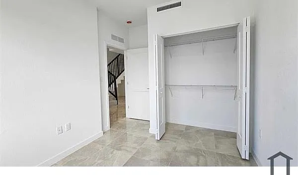 1305 NW 4th Ter