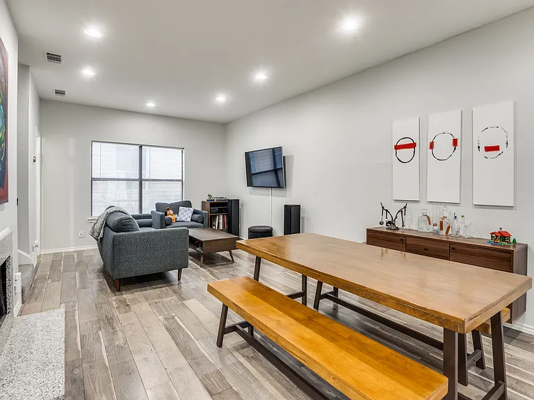 2728 Reagan St #202 — Photo 10