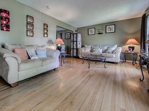 3rd image of 2602 Wilburlook Ln
