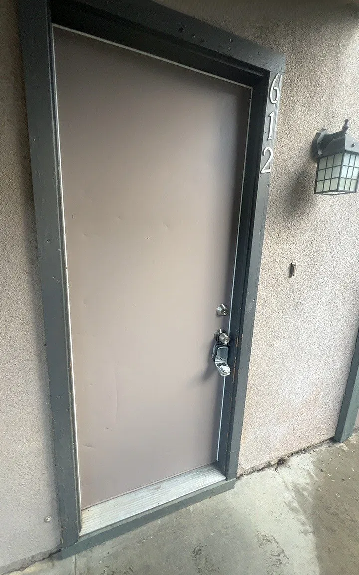 2 bed, $1,300 — Photo 1