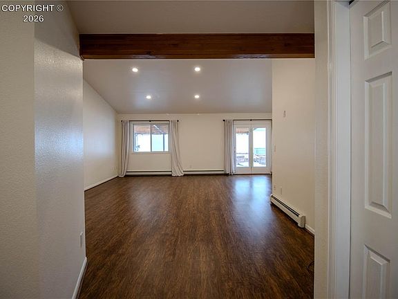 4th image of 609 Cobblestone Ct