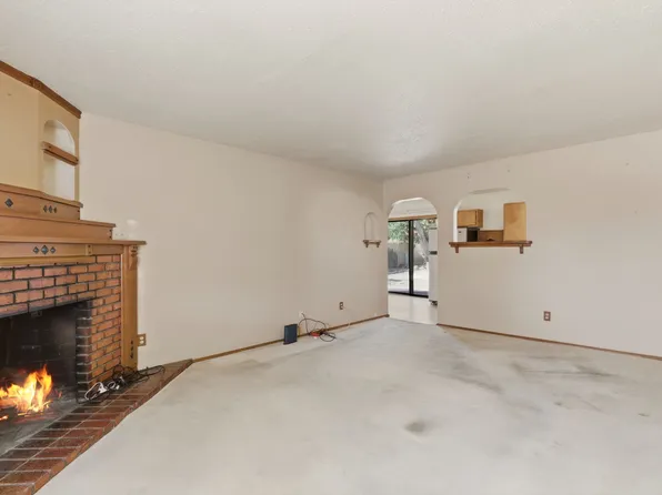 1711 Avenida Cristobal Colon, Santa Fe, NM 87501