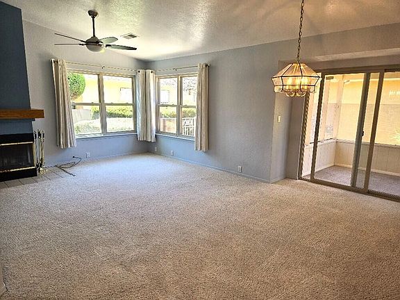 3rd image of 10804 Towne Park Dr NE