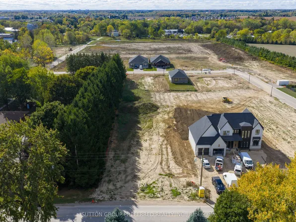 21839 Fairview Rd, Thames Centre, ON N0M 2P0