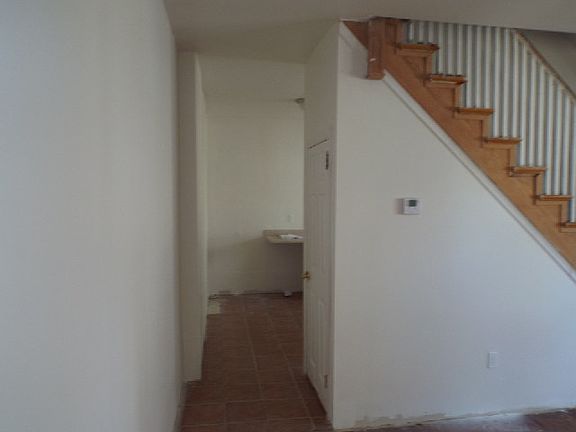 5th image of 20 Franklin Ave