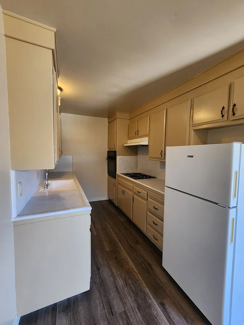 350 - 2905 Old Almaden Rd — Photo 3