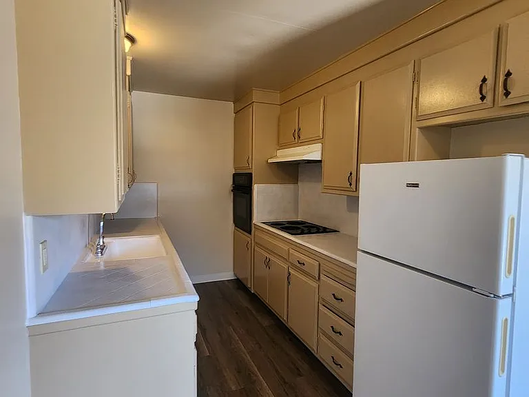 350 - 2905 Old Almaden Rd — Photo 18