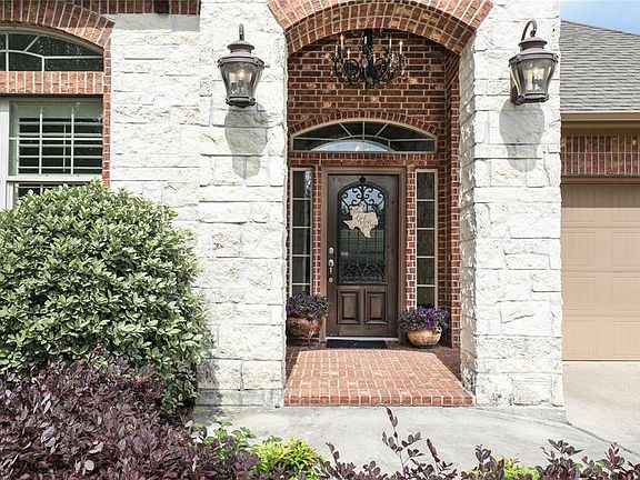 4th image of 2754 Villa Pisa Ln