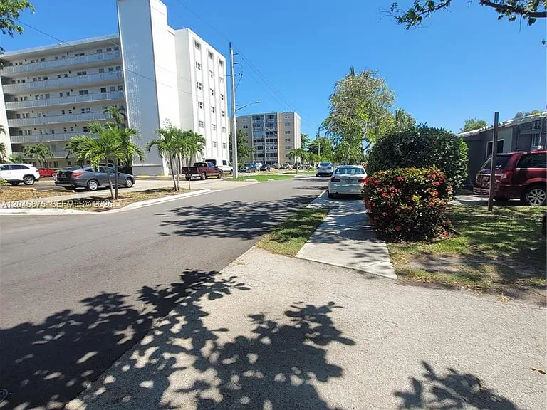 1132 Moffett St — Photo 30