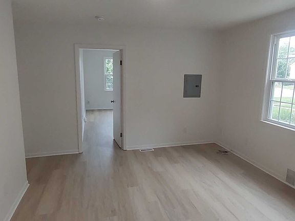 5th image of 518 High St #2
