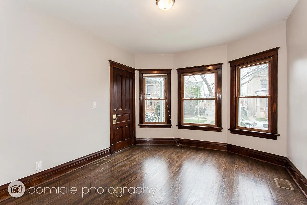 4125 W Cornelia Ave — Photo 2