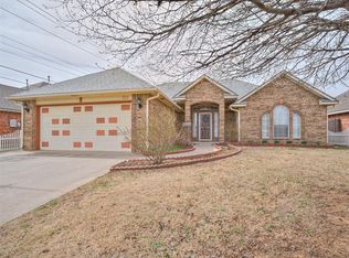 211 N Norman Ave, Moore, OK 73160