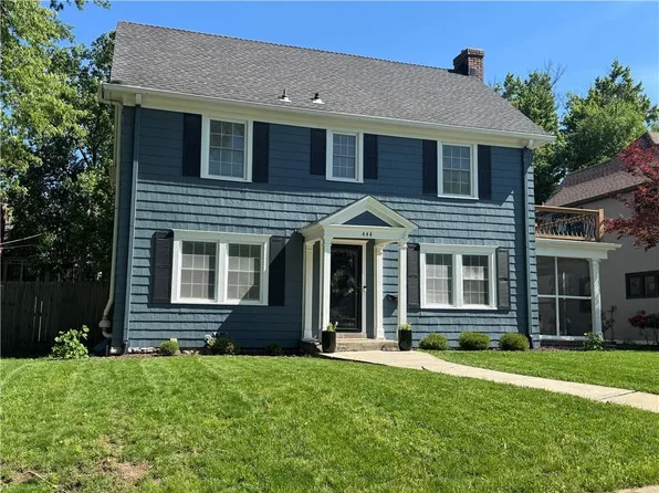 444 W Dartmouth Rd, Kansas City, MO 64113