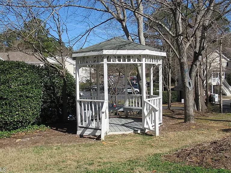 249 Schultz St — Photo 22