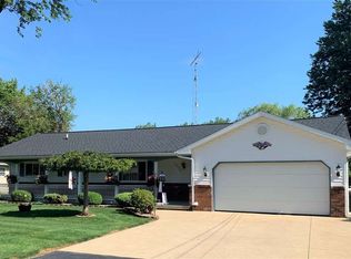 2898 Hickory Rd, Erie, MI 48133