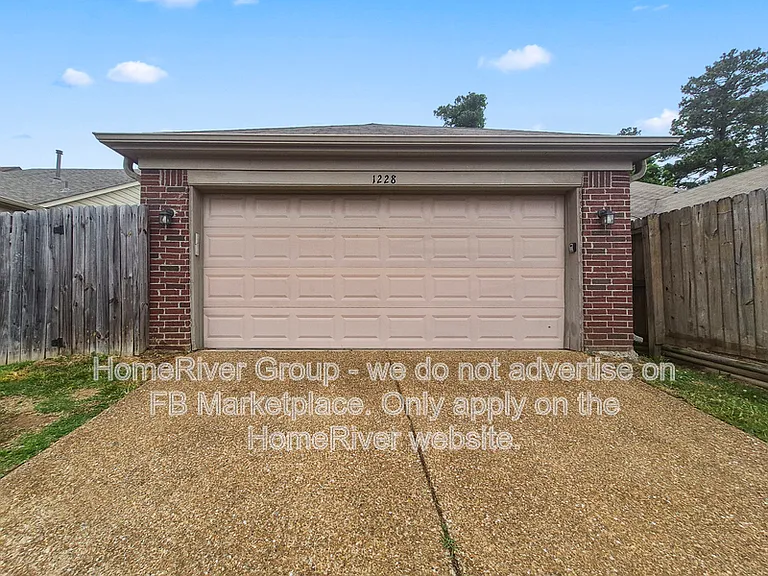 1228 Whitten Rd — Photo 17