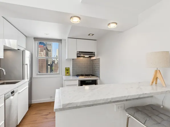 330 Third Avenue image 7 of 15