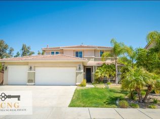 10252 Whitecrown Cir, Corona, CA 92883