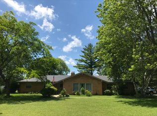 187 Lake Shore Rd, Grafton, WI 53024
