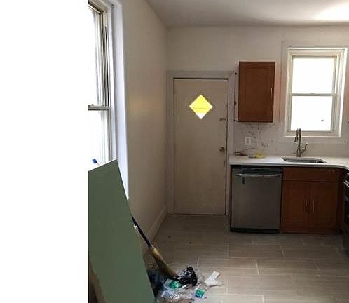 3rd image of 323 W Ashdale St