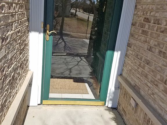 4th image of 99 Ashbrook Ct