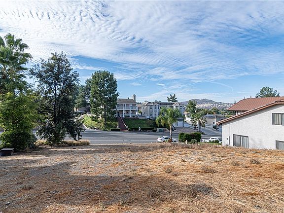 2nd image of 22610 Canyon Lake Dr S