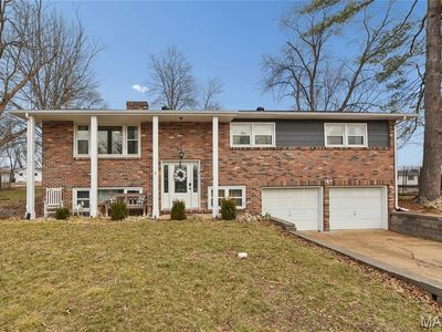 1837 Oak St, Pacific, MO, 63069