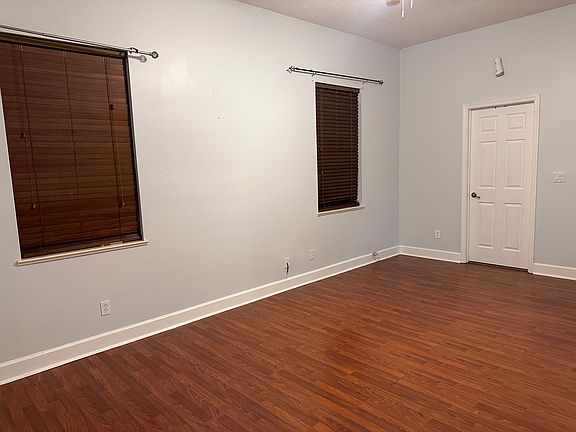 5th image of 2772 SW Palace Ave