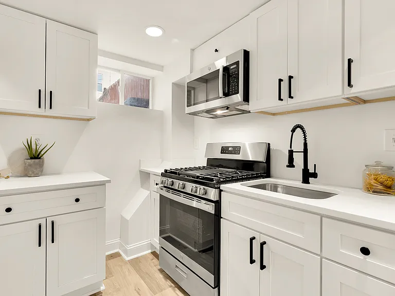 807 Jefferson St NW #1 — Photo 10