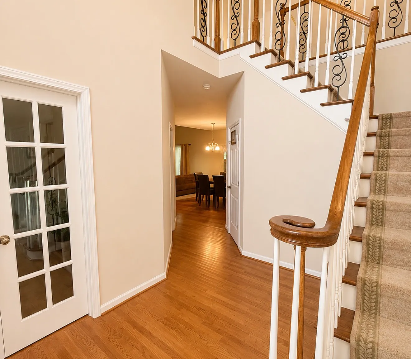4 bed, 3058 sqft, $2,300 — Photo 3