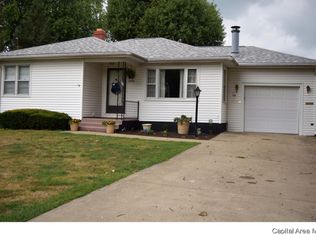 1081 S Diamond St, Jacksonville, IL 62650
