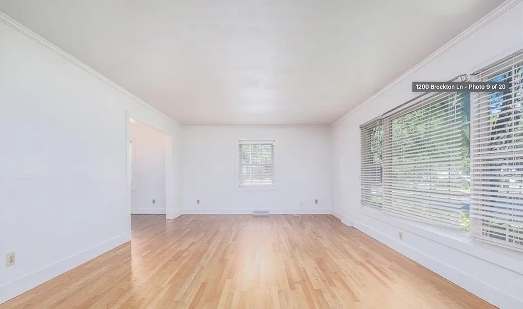 Brockton House — Photo 1