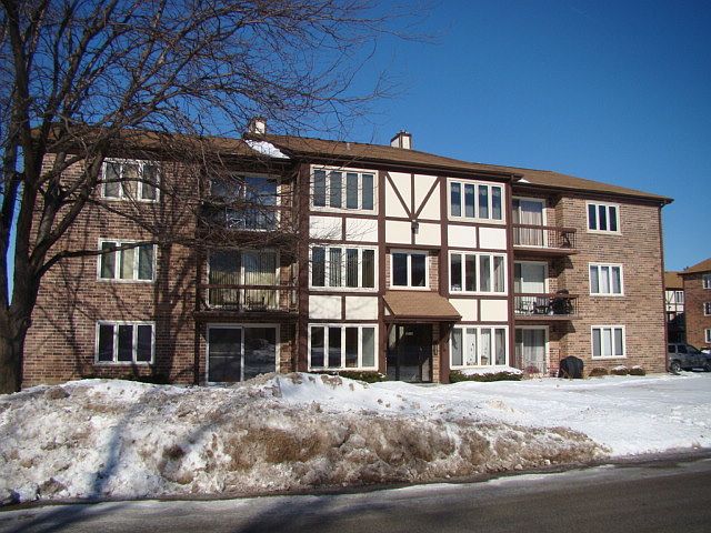 1st image of 5016 E Circle Dr #1103