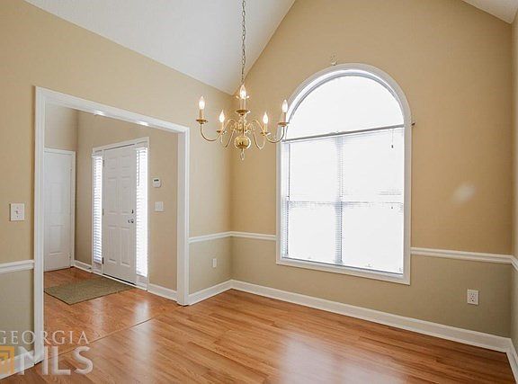 3rd image of 1175 Glenbrook Ct