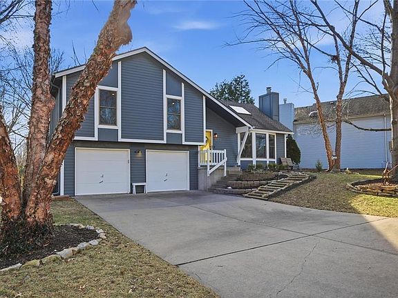 2nd image of 15709 W 125th Ter