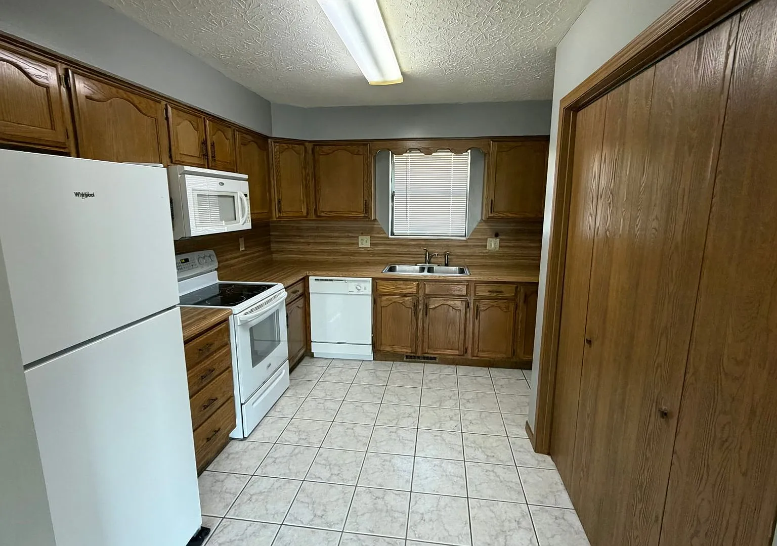 Duplex! 2 Bedroom 2 Bathroom! — Photo 4