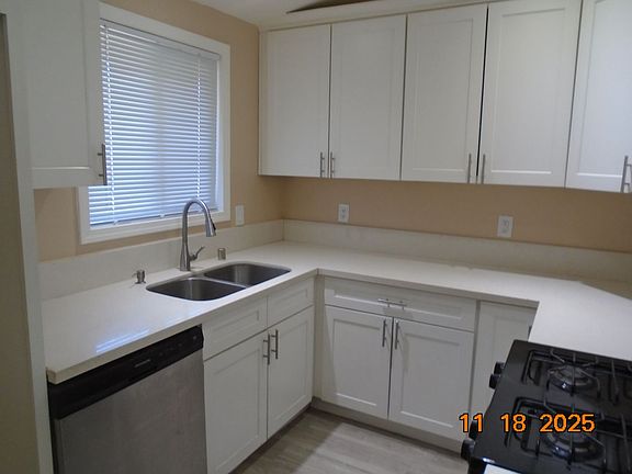 5th image of 319 E Nugent St