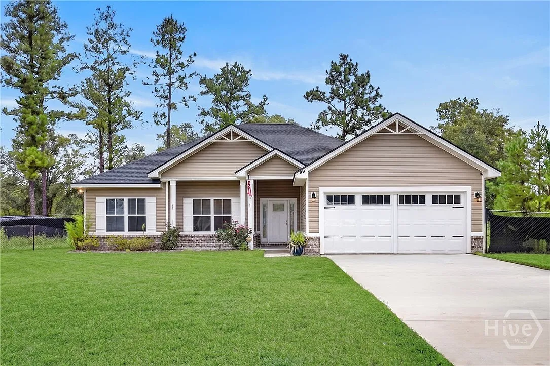 4 bed, 2.0 bath, 1680 sqft, $2,250 — Photo 1