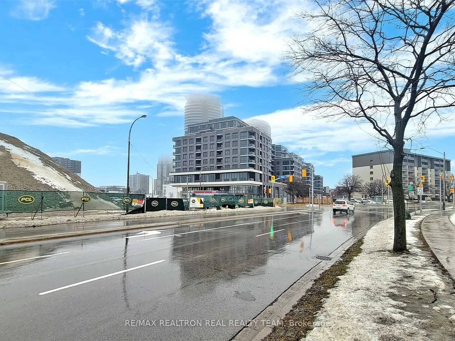 2 bed, $2,575 — Photo 2