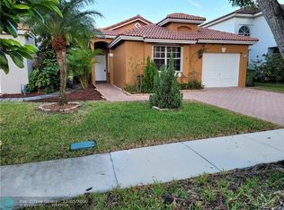 245 NW 107th Ave, Pembroke Pines, FL 33026