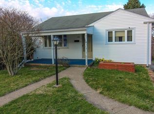 1284 Dickens St, Pittsburgh, PA 15220