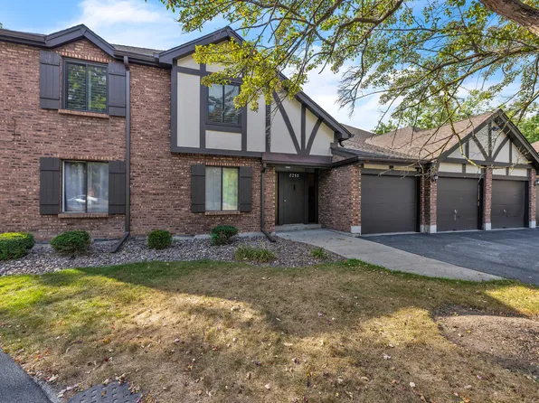 8255 Holly Ct #25B, Palos Hills, IL 60465