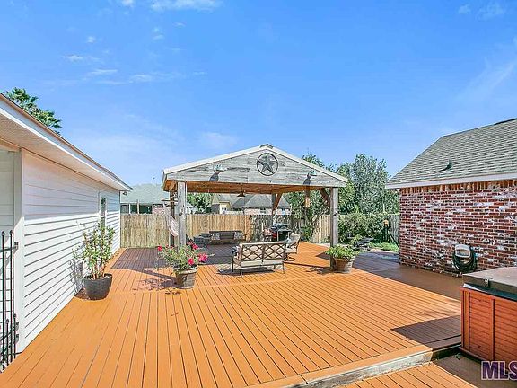 4th image of 14458 Lazy Oaks Dr
