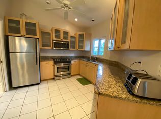 92 Fountain Cir, Naples, FL 34119