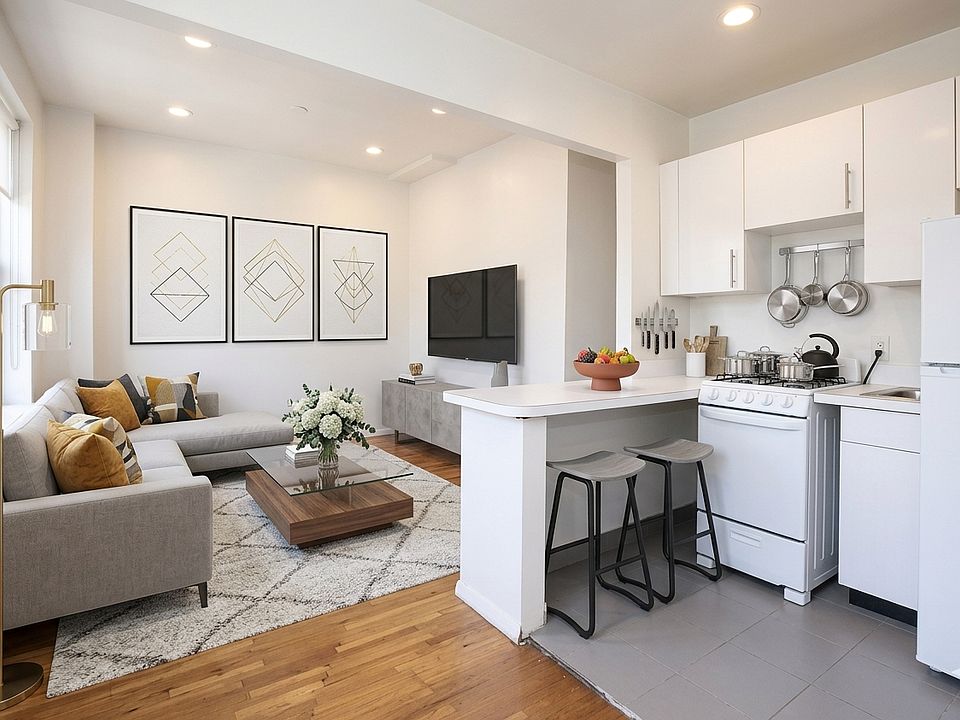 1st image of 220 E 25th St APT 3B