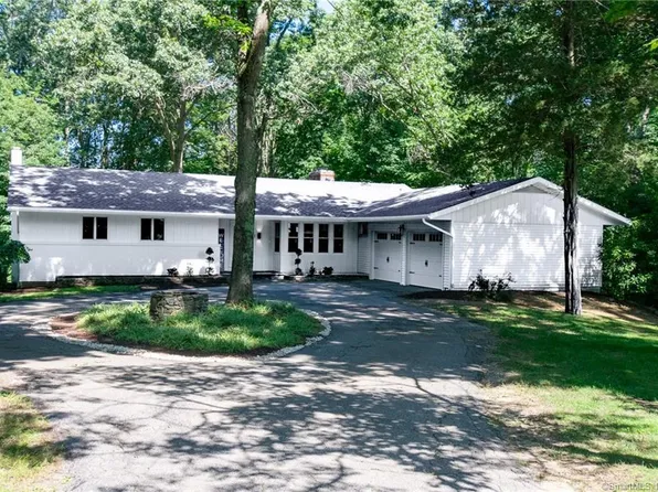 13 Dogwood Drive, Essex, CT 06409